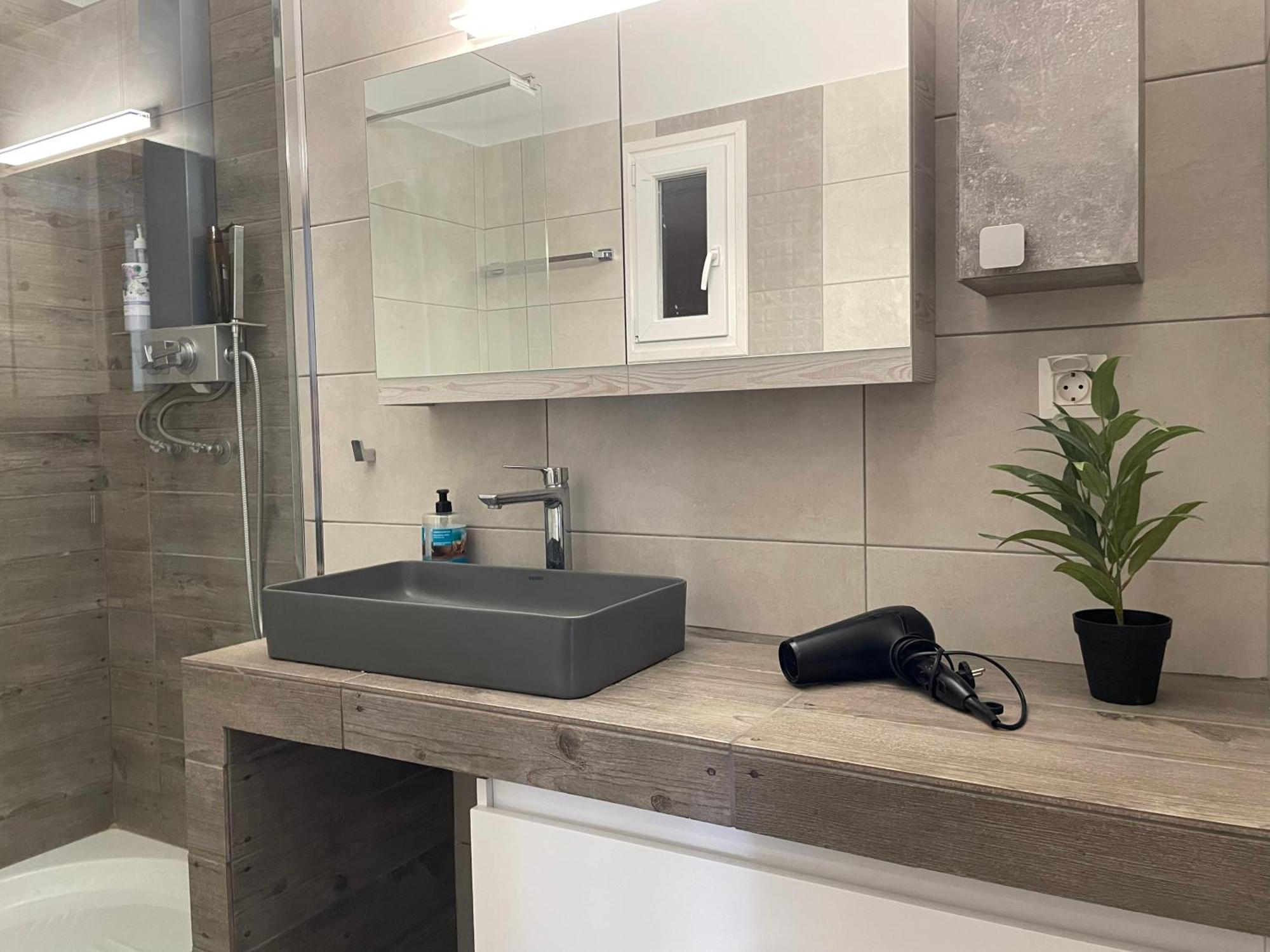Luxurious 4Th Floor Apartment With Elevator Alexandroupoli Bagian luar foto