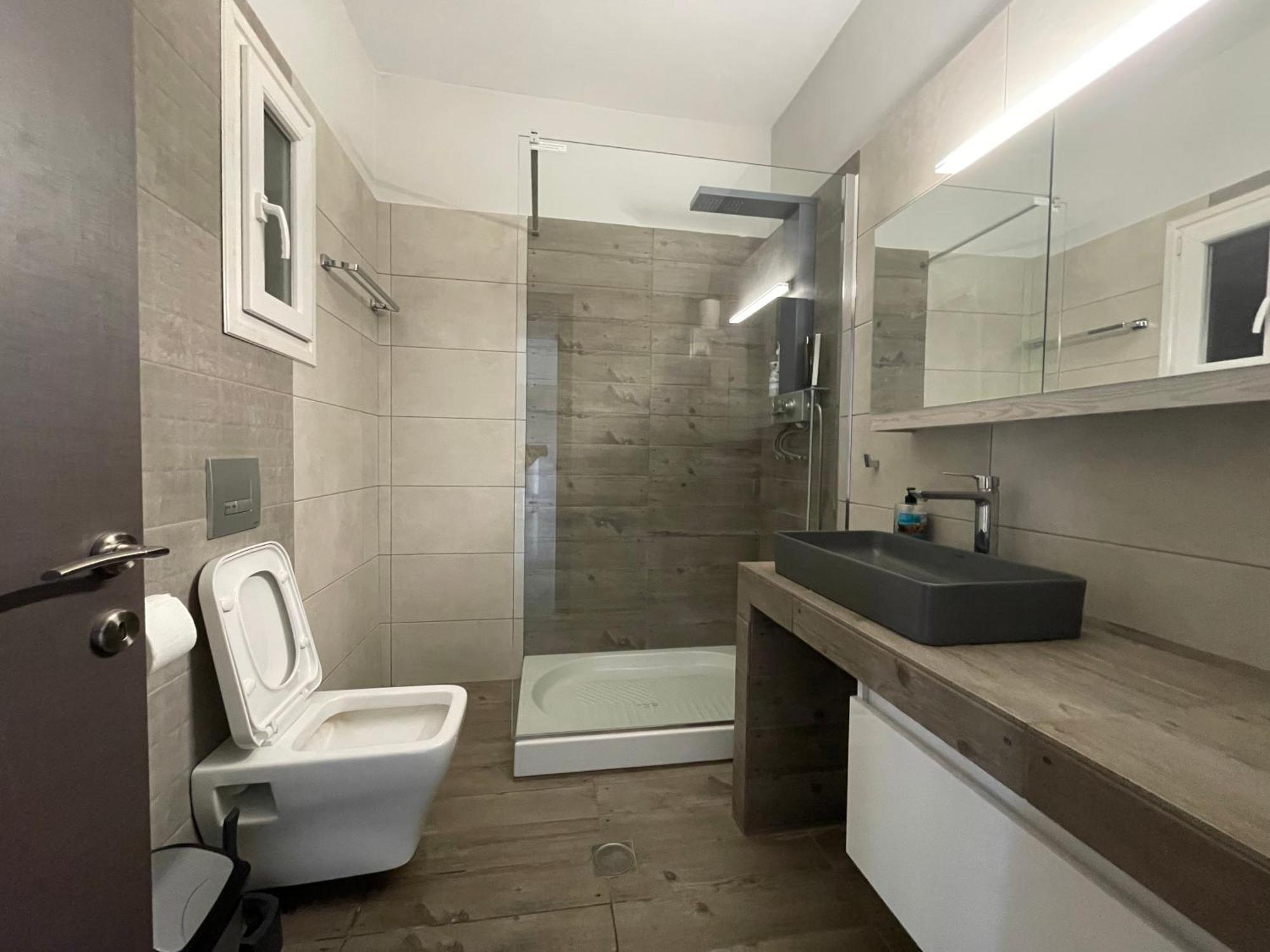 Luxurious 4Th Floor Apartment With Elevator Alexandroupoli Bagian luar foto